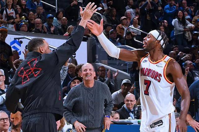 罗马诺：曼联支持奥纳纳&对他有信心